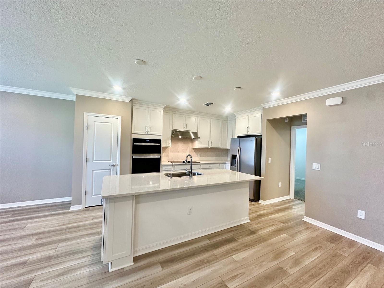 1066 SILVERLAKE BOULEVARD
