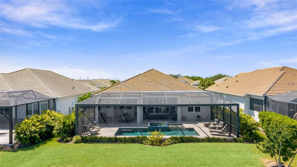 Photo of 8035 Waterbend Trail, Sarasota, FL 34240 (MLS # A4707670)