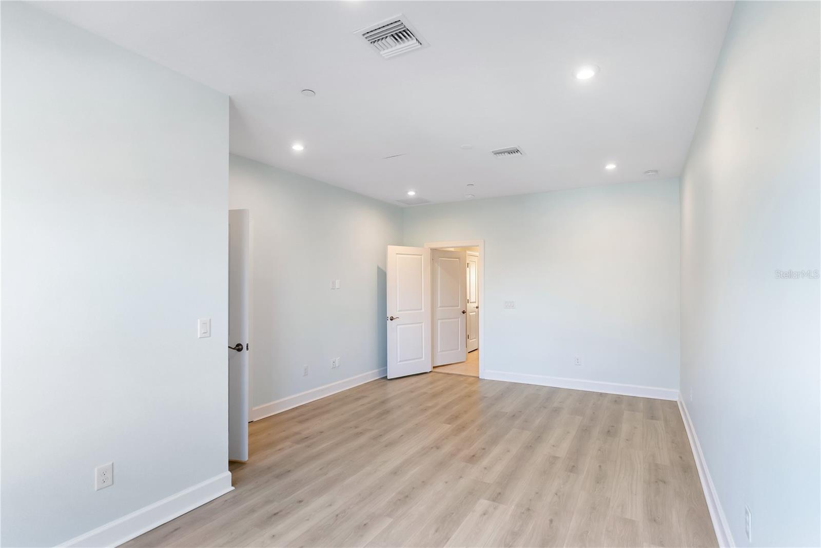 PHILLIPPI LNDGS C - Residential