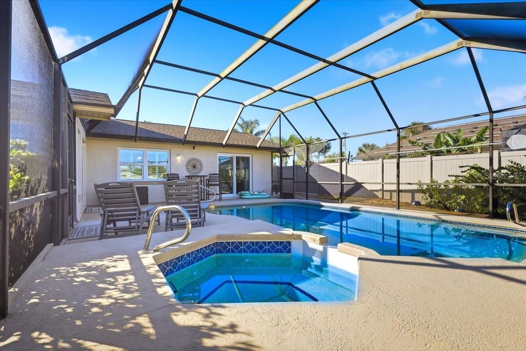 Photo of 5 Cheyenne Court, Palm Coast, FL 32137 (MLS # FC322003)