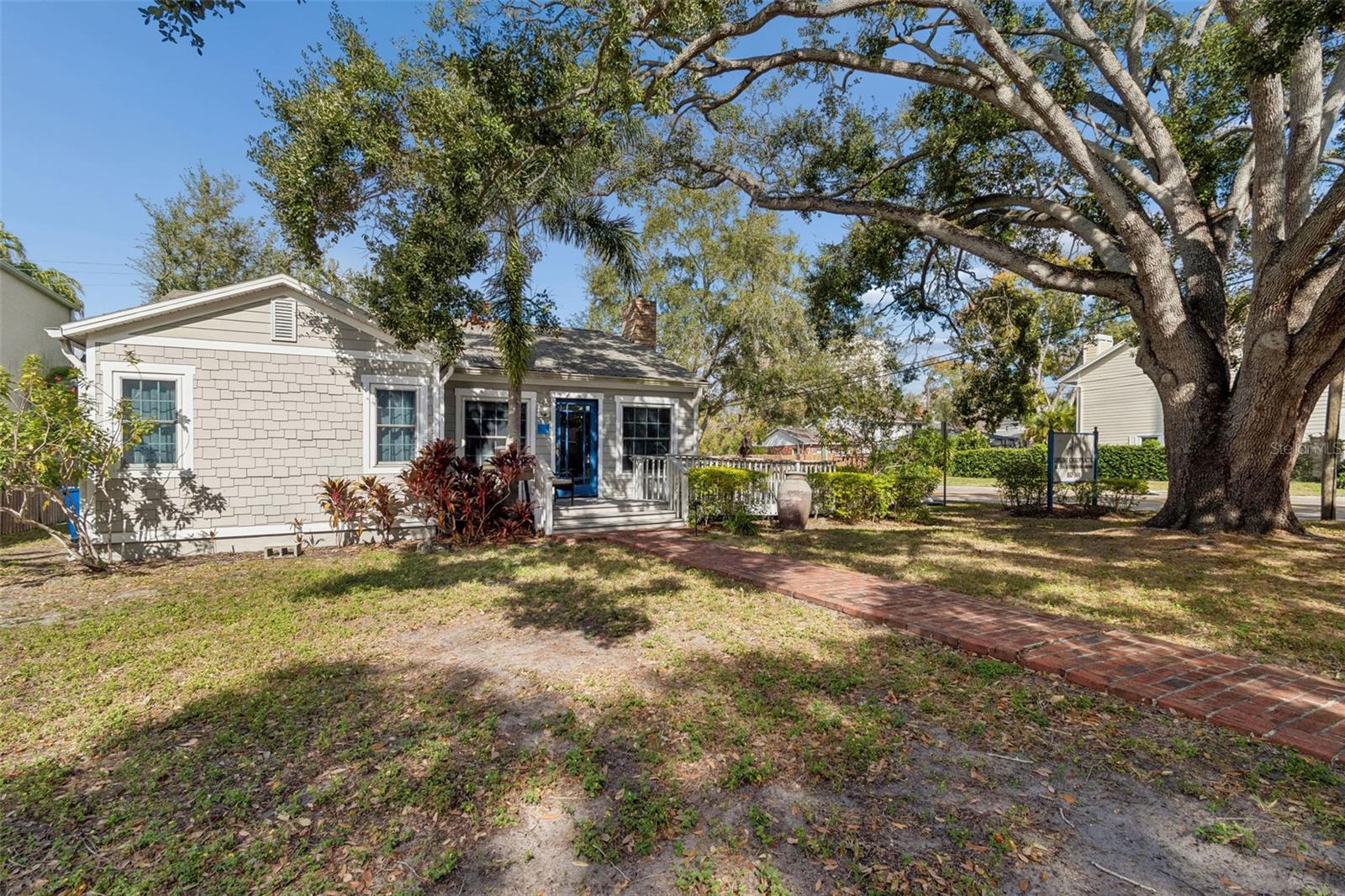 3705 S MACDILL AVENUE