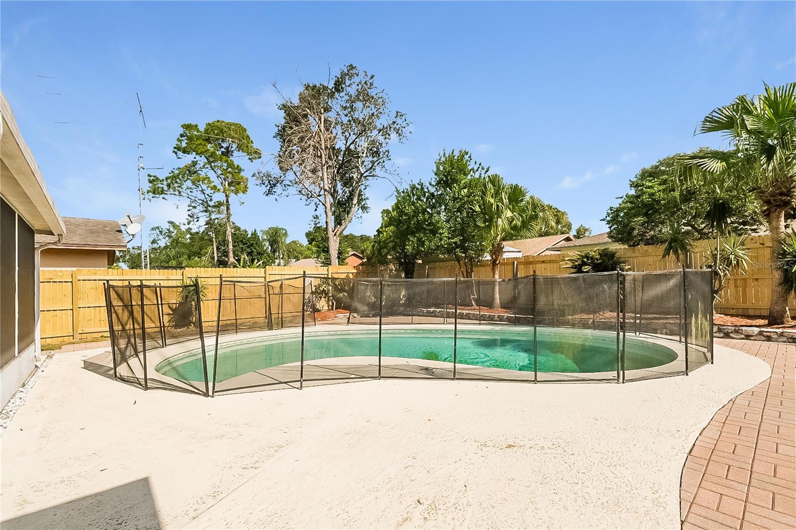 BRANDON GROVES SEC ONE - Residential Lease
