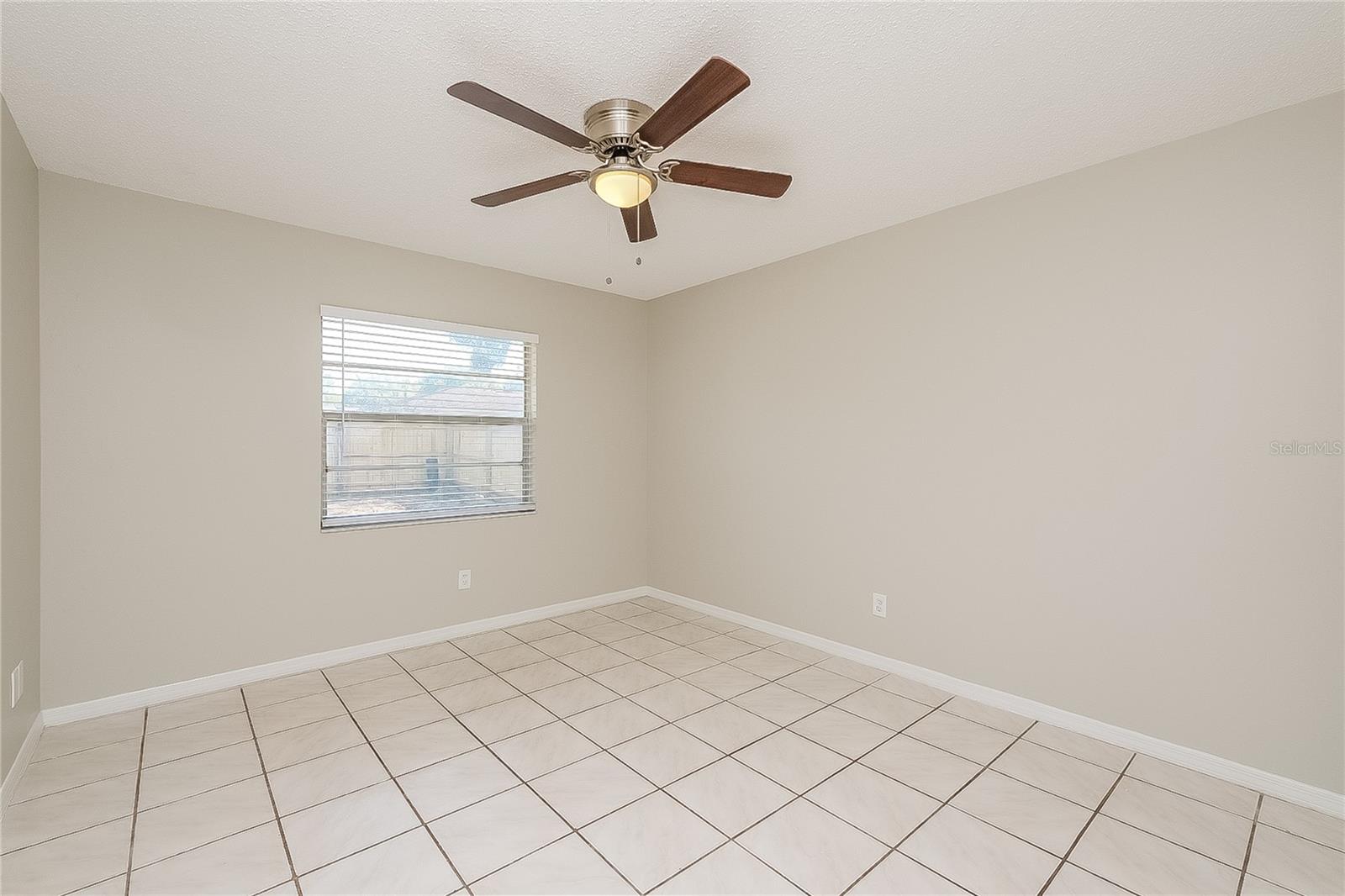BRANDON GROVES SEC ONE - Residential Lease