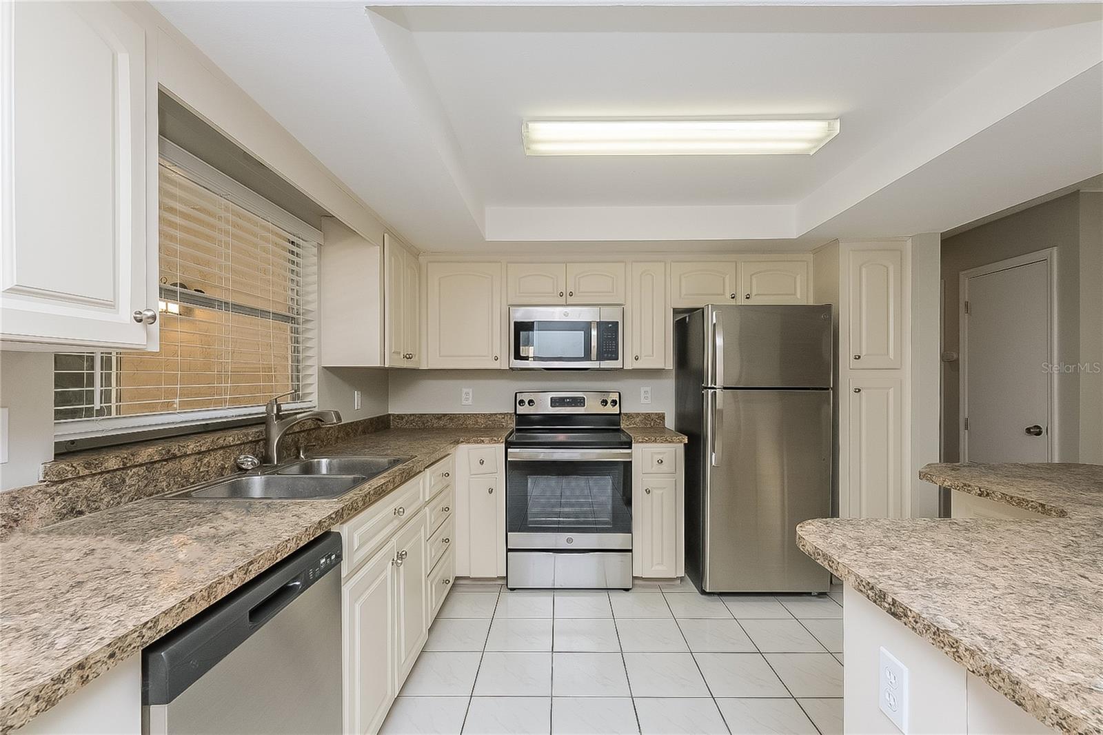 BRANDON GROVES SEC ONE - Residential Lease