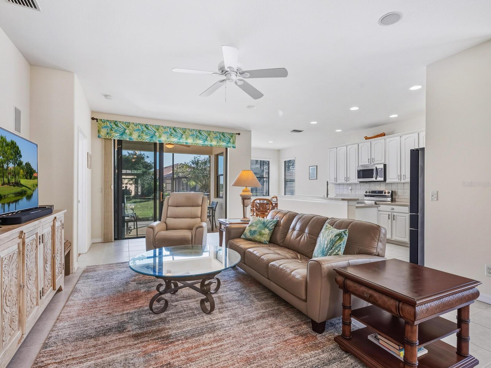 VENETIAN FALLS PH 1 - Residential