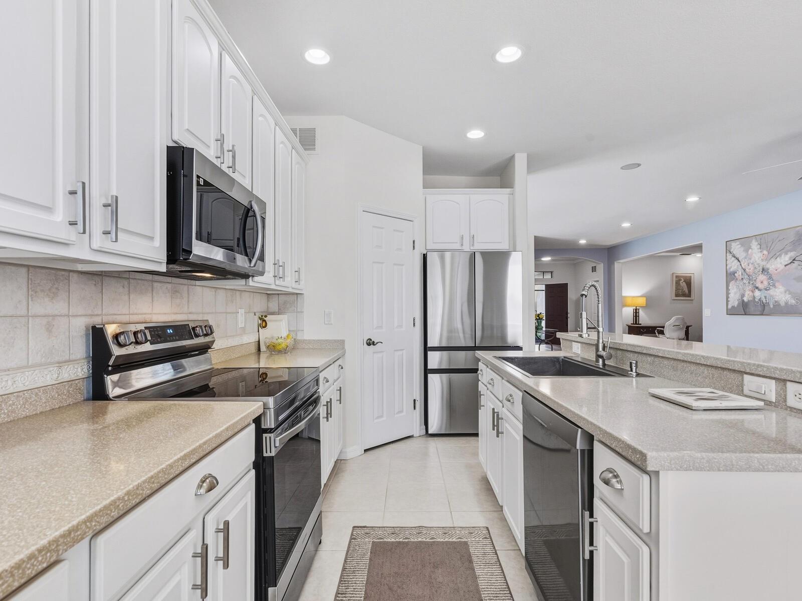 VENETIAN FALLS PH 1 - Residential