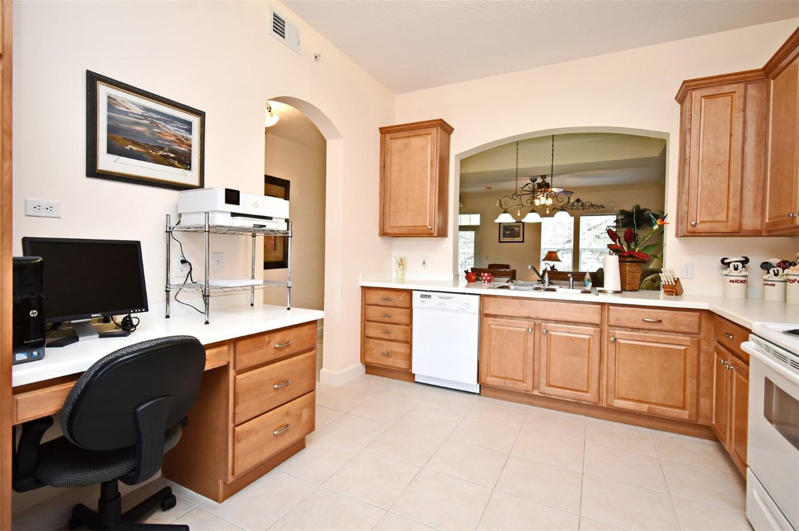 ARTISAN CLUB CONDO PH 1 - Residential