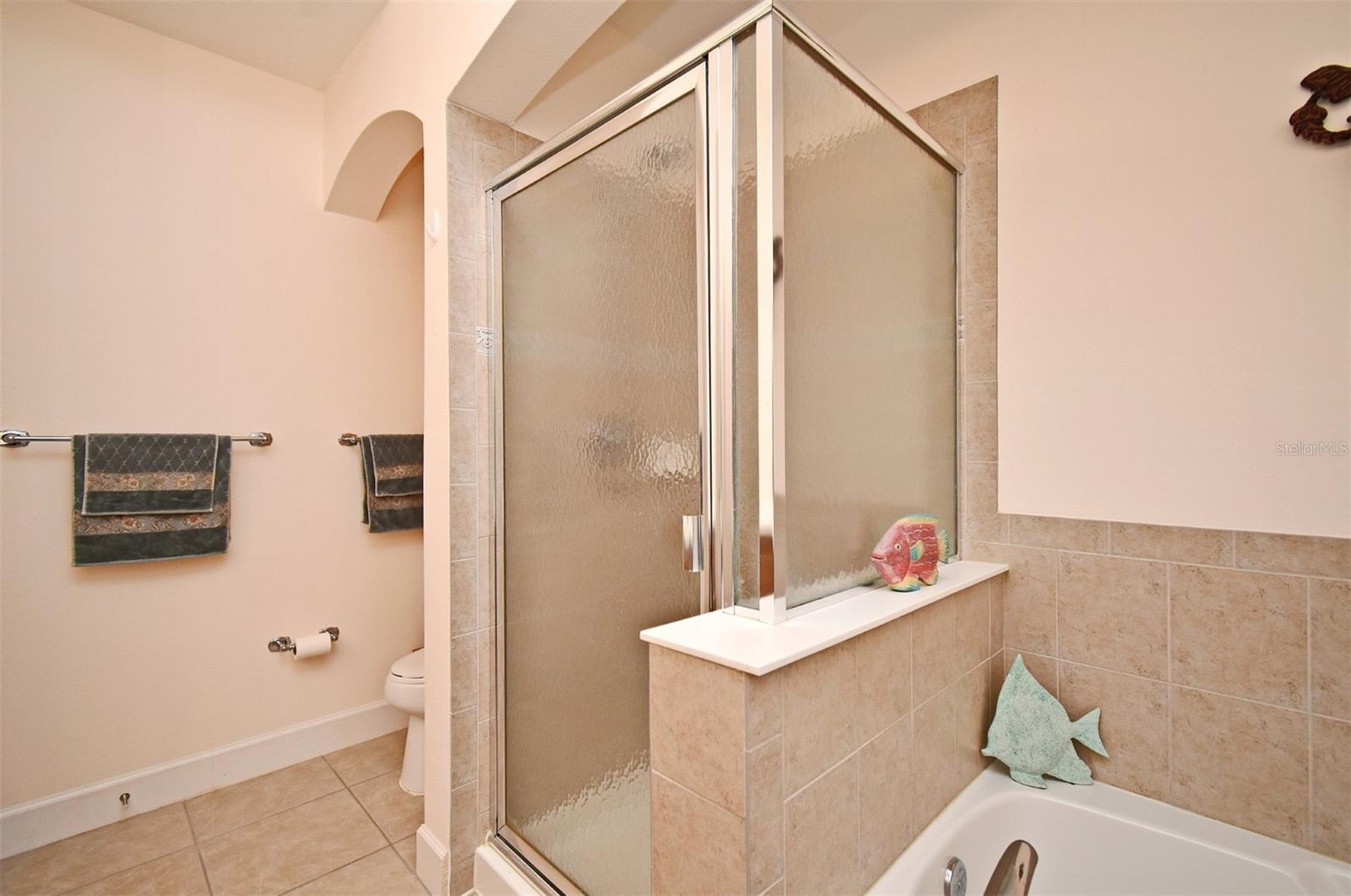 ARTISAN CLUB CONDO PH 1 - Residential