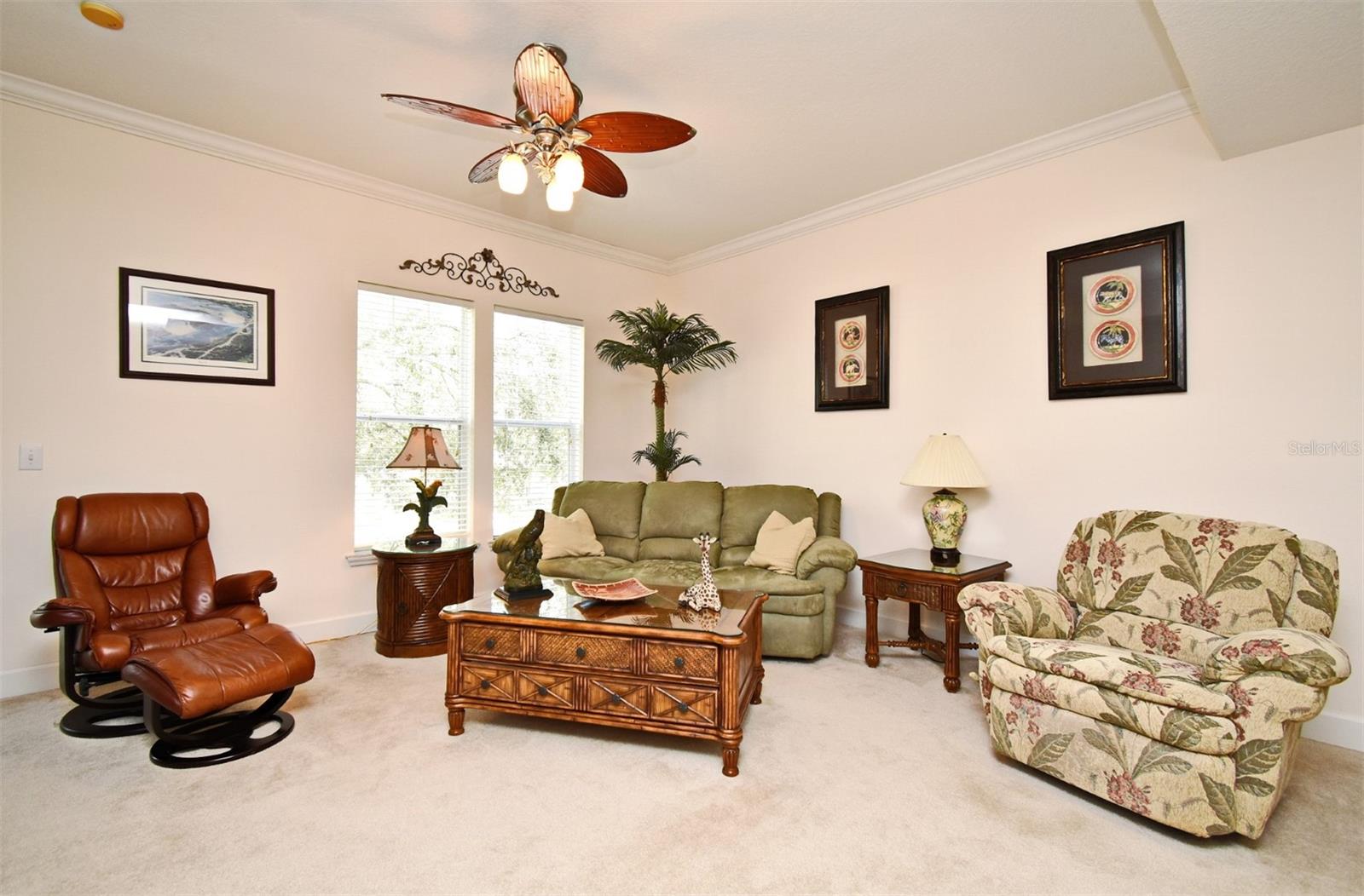 ARTISAN CLUB CONDO PH 1 - Residential