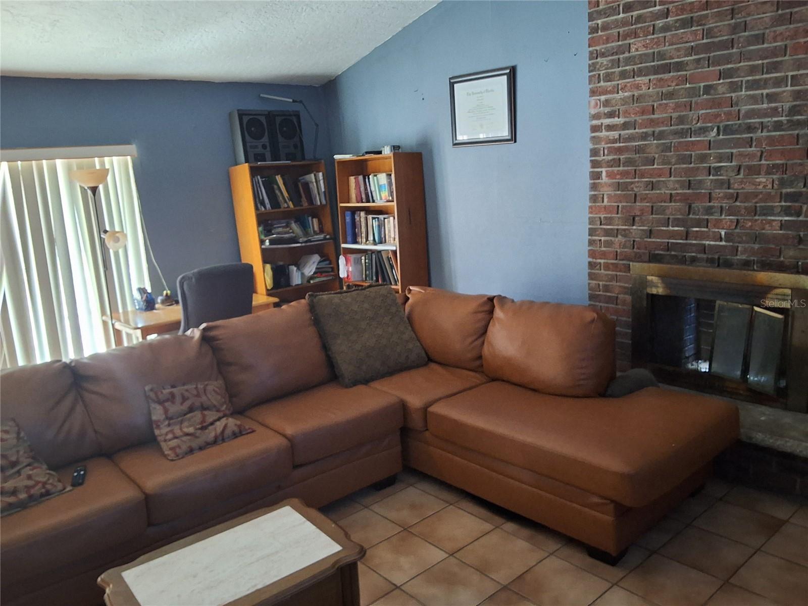 4930 HERNANDES DRIVE