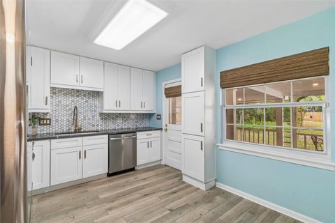 1304 E Knollwood Street, Tampa, FL 33604