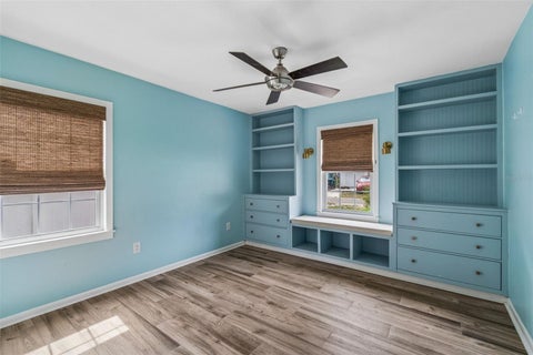 1304 E Knollwood Street, Tampa, FL 33604