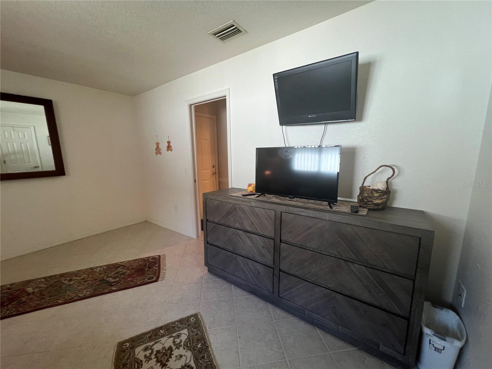 PORT CHARLOTTE SEC 013 - Residential Lease