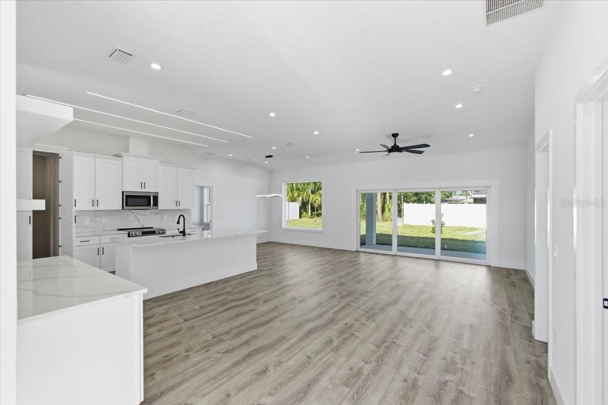 PALM HARBOR - Residential