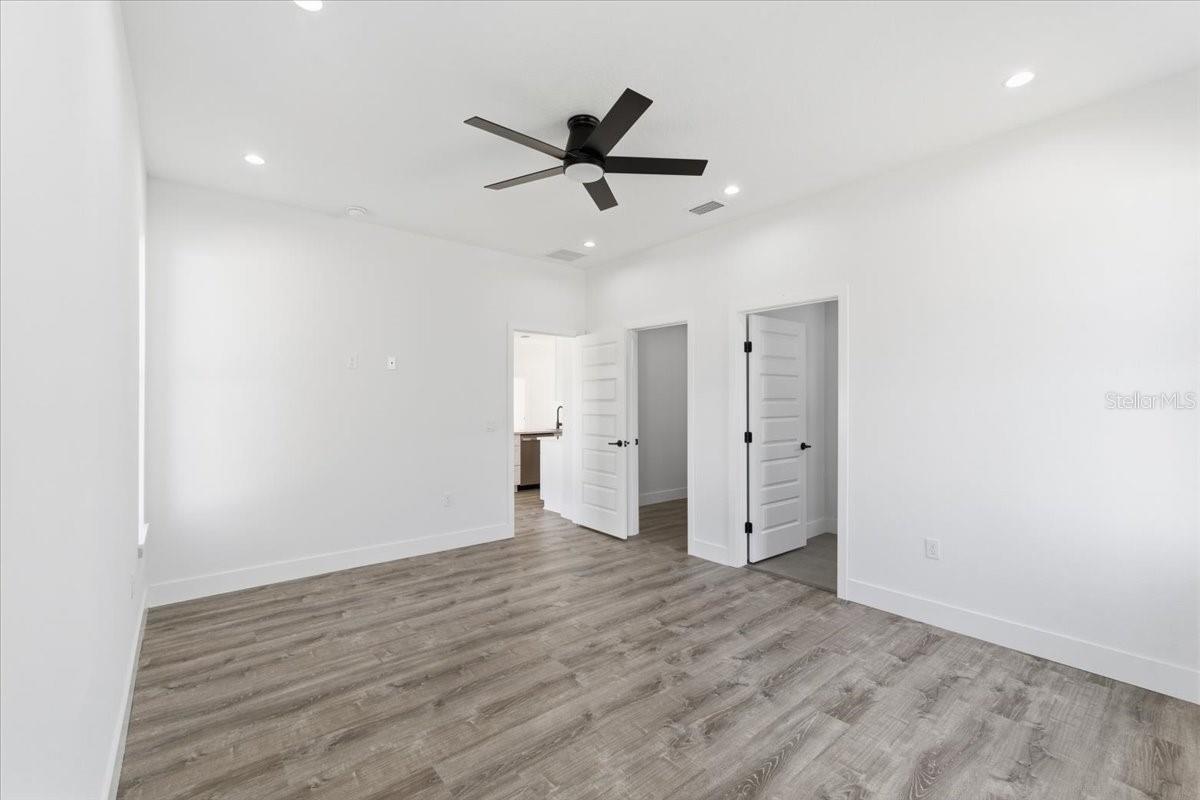 PALM HARBOR - Residential