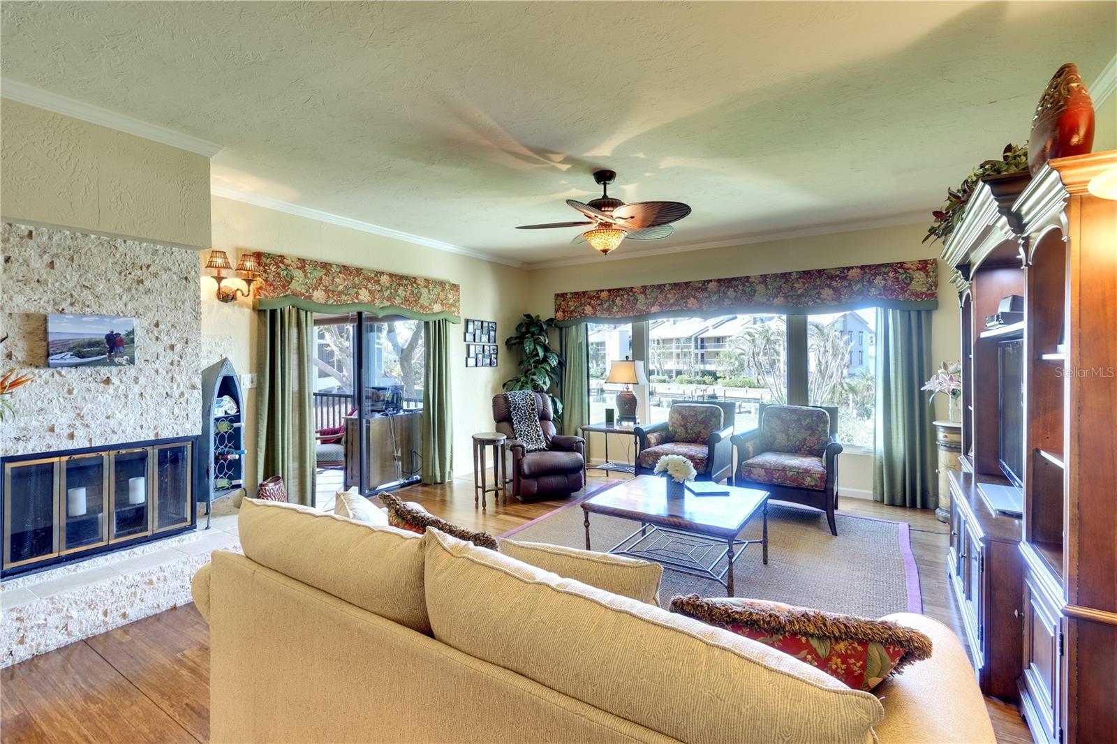 MARINERS COVE I - Residential