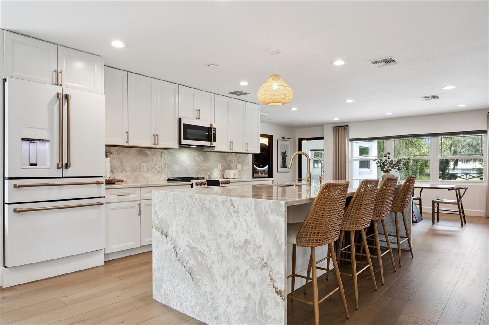 LAKE AVALON HEIGHTS - Residential