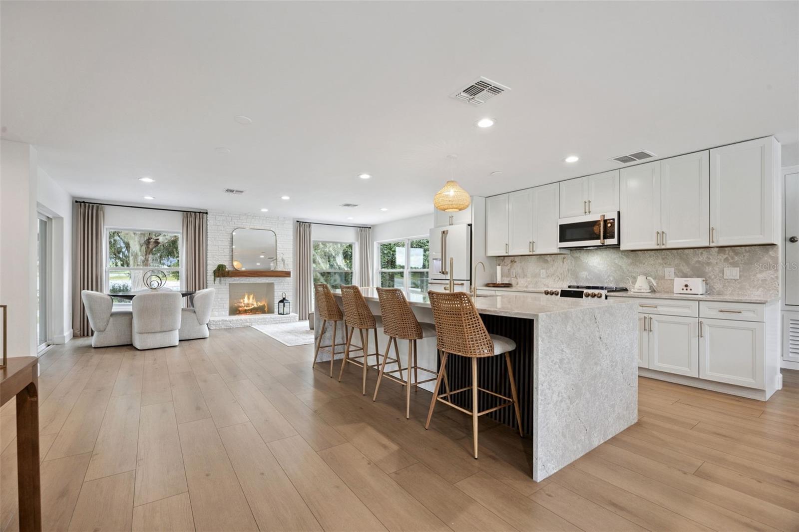 LAKE AVALON HEIGHTS - Residential