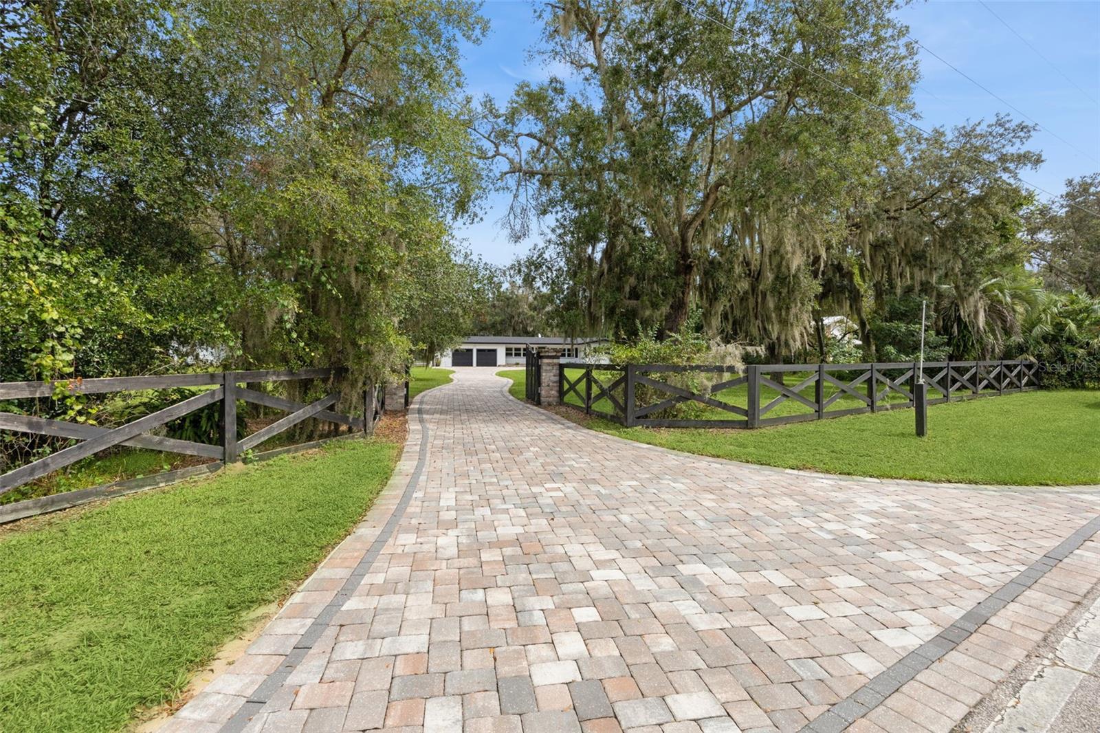 LAKE AVALON HEIGHTS - Residential