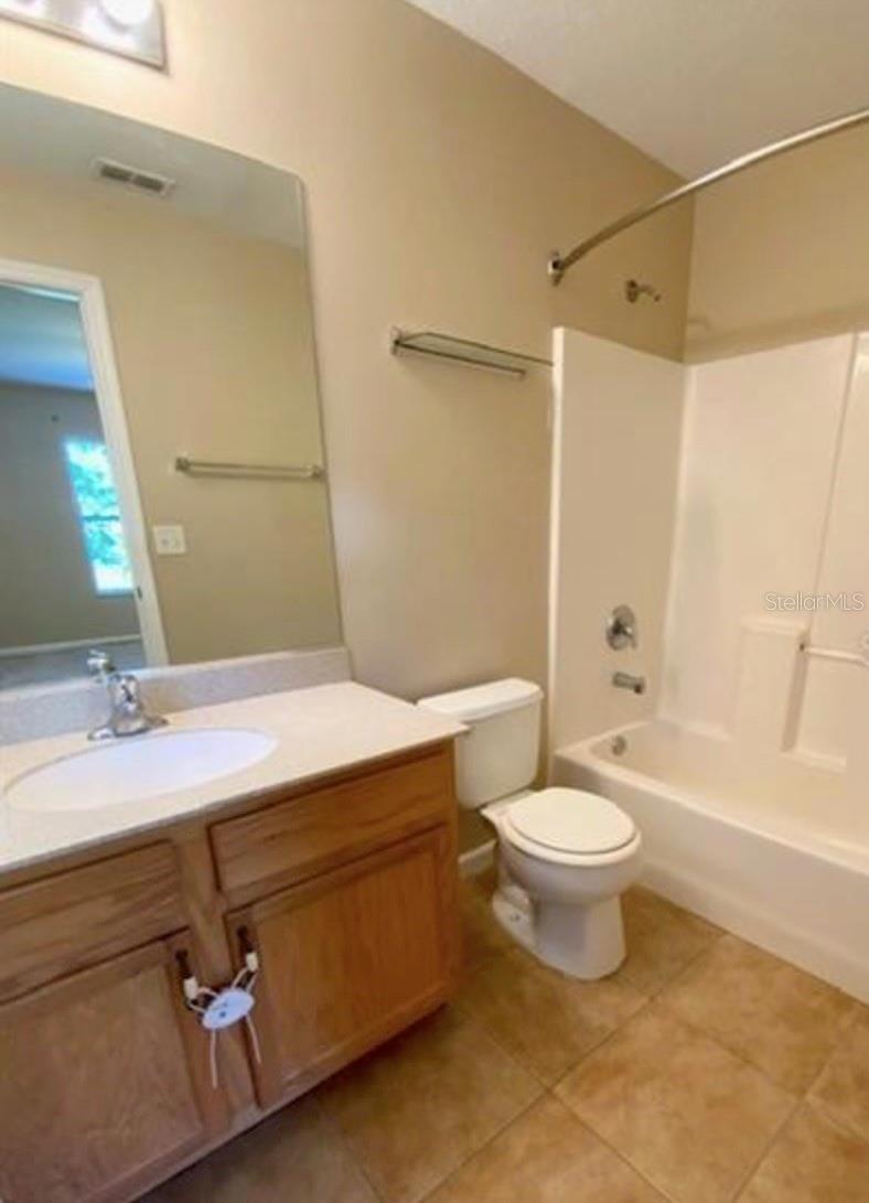 14 REGENT LANE A & B