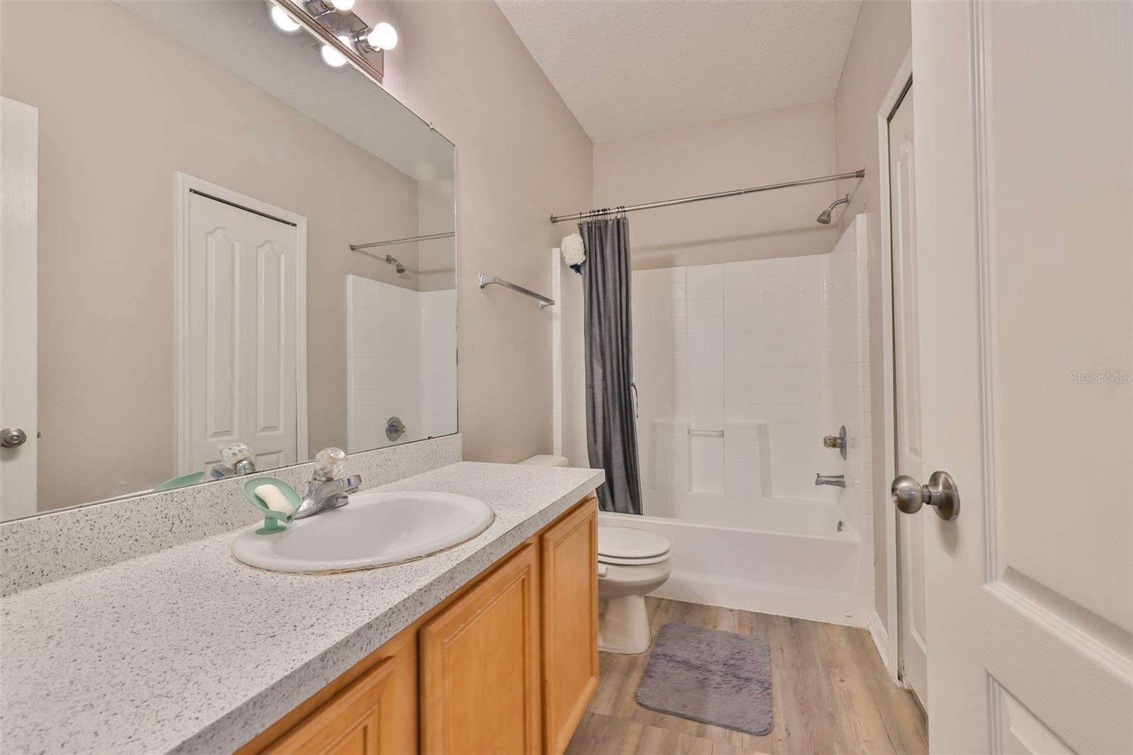 FISHHAWK RANCH TWNHMS PH - Residential