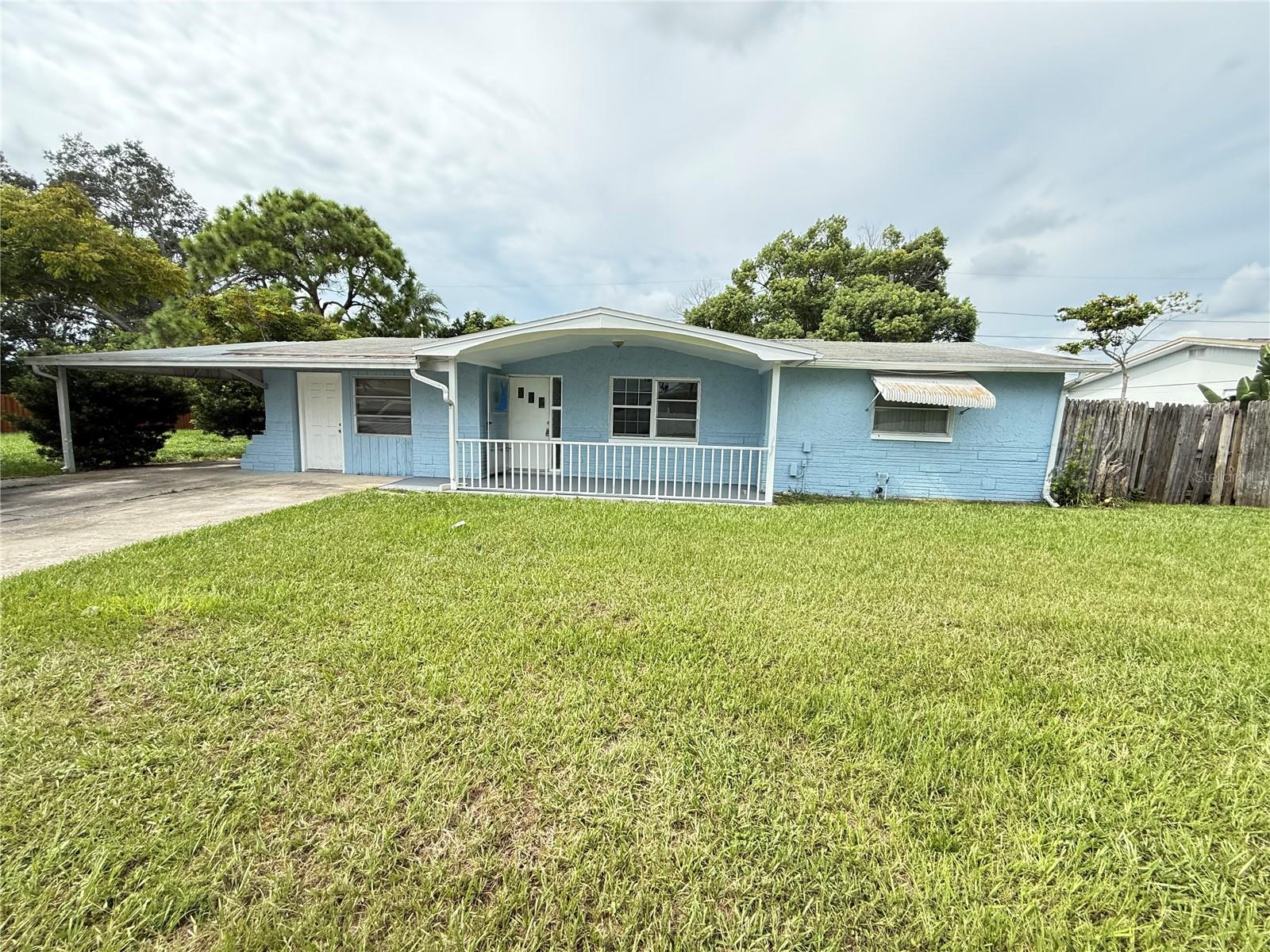 Move-in ready pool home! 3BR/2BA, 2,648 SF heated with private pool. Excellent location. Minutes to beaches, shopping & dining. Don’t miss this turnkey opportunity!
SELLERS' FINANCING MAY BE CONSIDERED