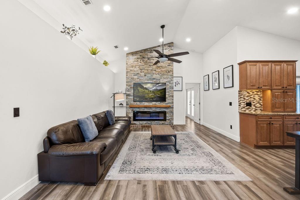 SPRING VILLAGE - Residential