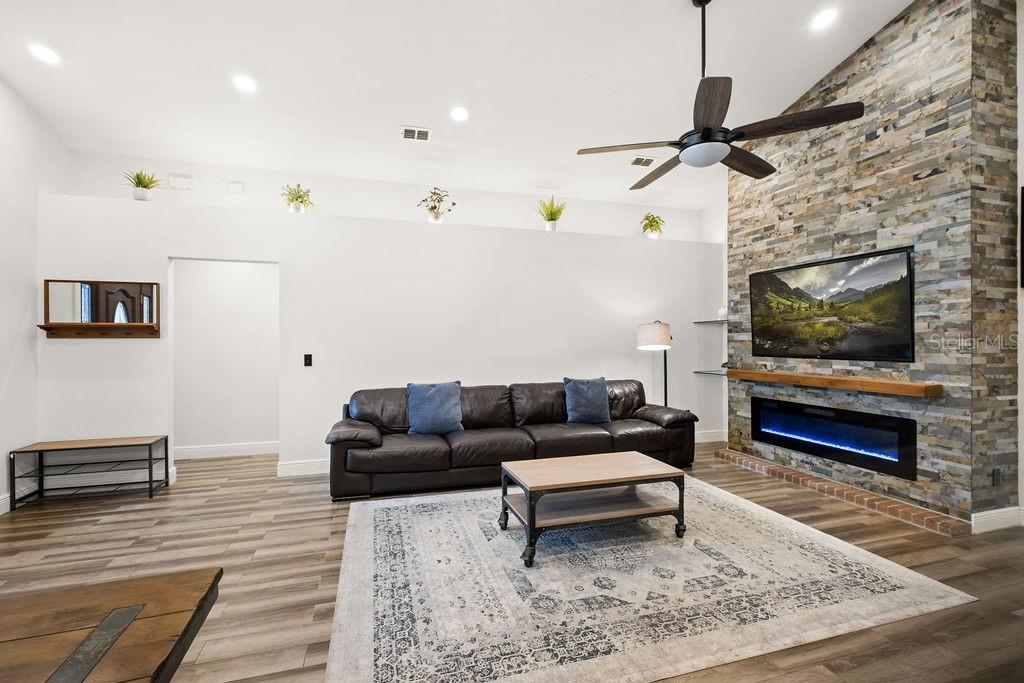 SPRING VILLAGE - Residential