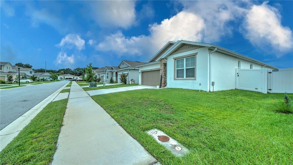 Photo of 1228 Mattie Pointe Boulevard, Auburndale, FL 33823 (MLS # S5154099)