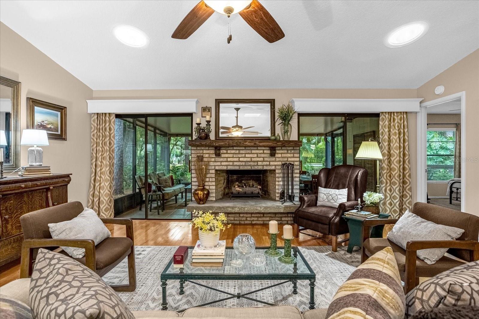 COUNTRY CREEK THE TRAILS AT - Residential