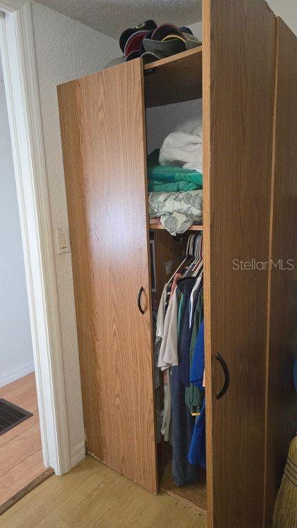 HOLIDAY MOB ESTATE - Residential