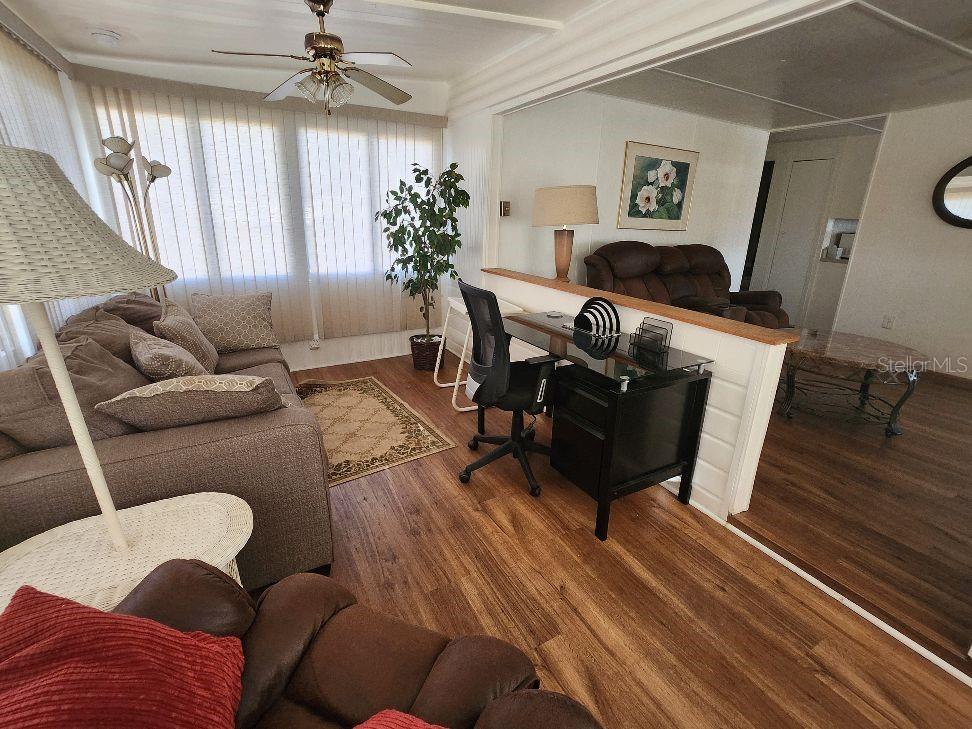 HOLIDAY MOB ESTATE - Residential