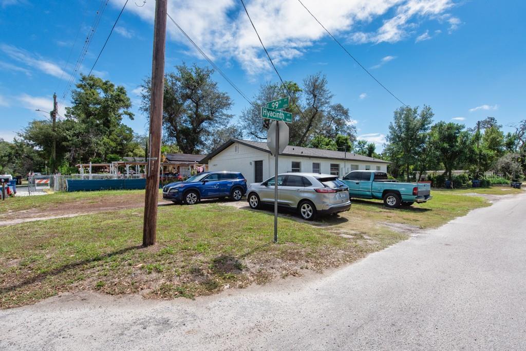 TAMPA OVERLOOK - Residential Income