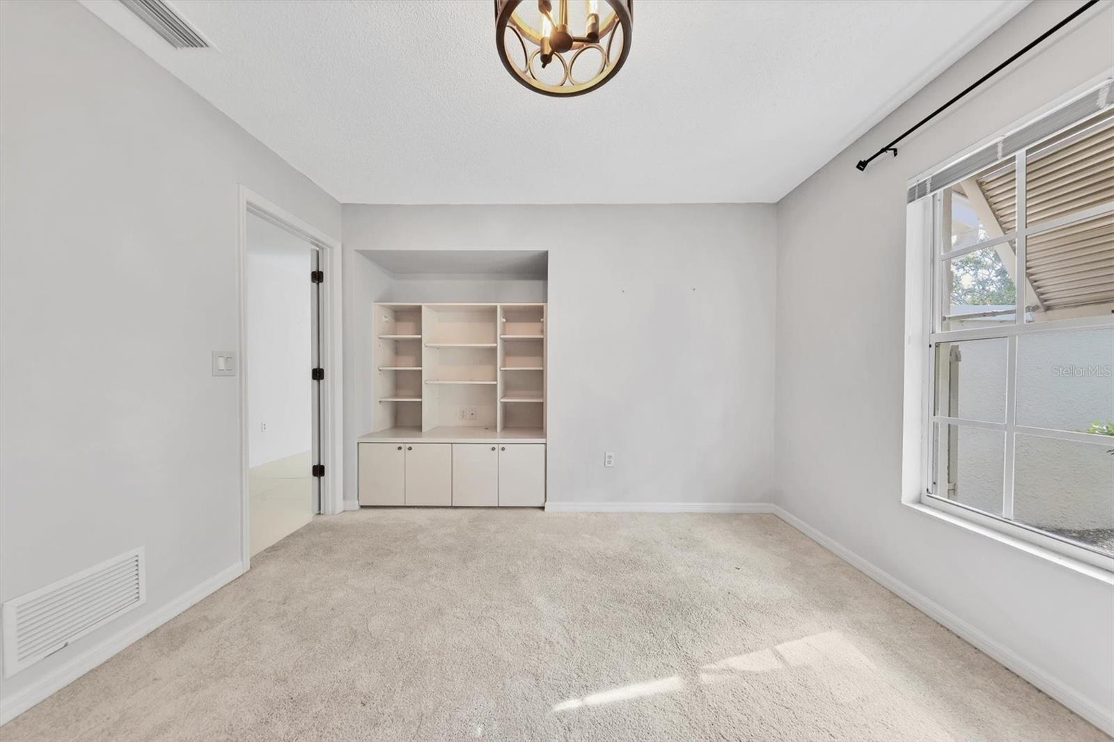 OAKLEY GREEN - Residential