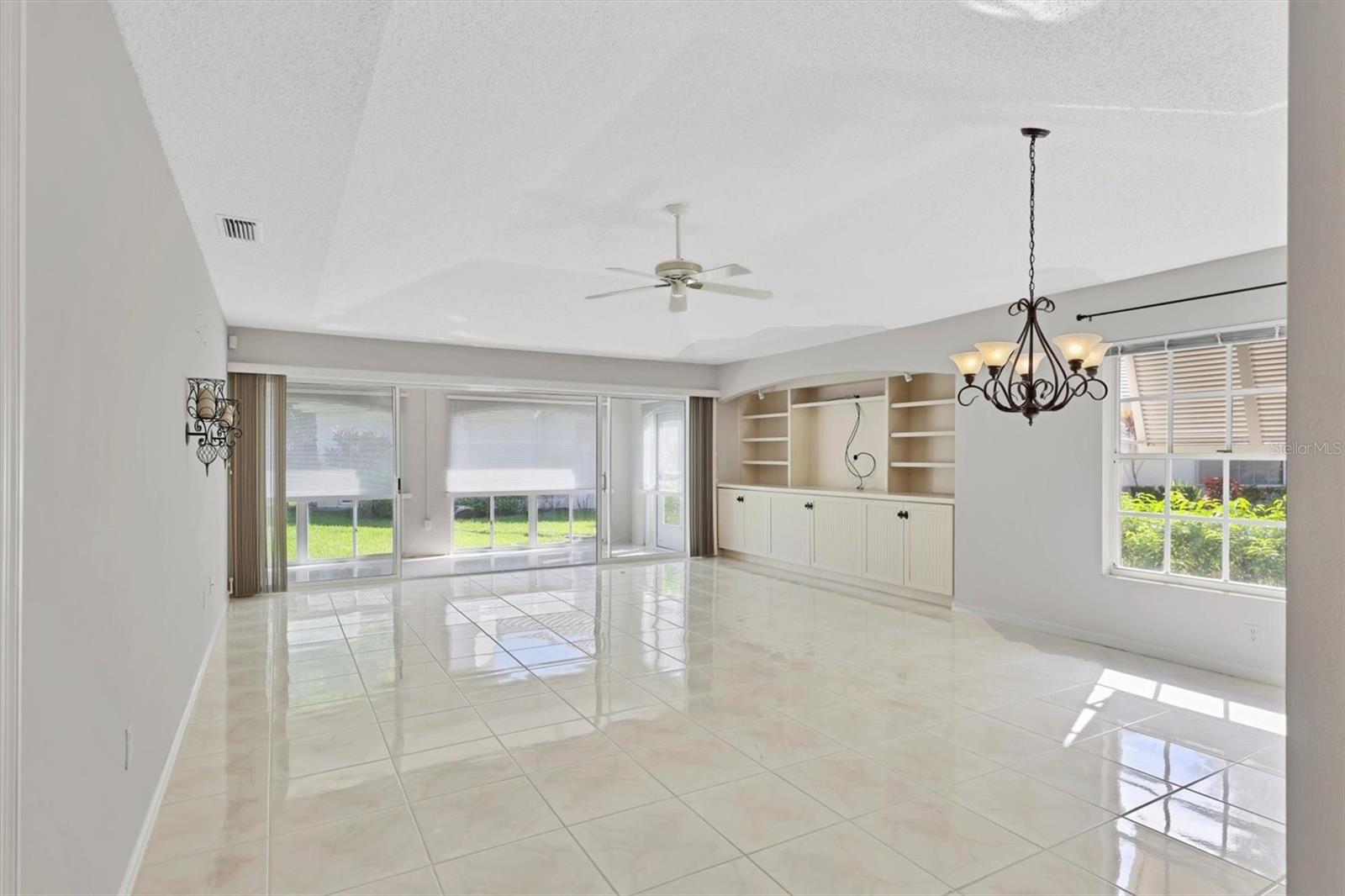 OAKLEY GREEN - Residential