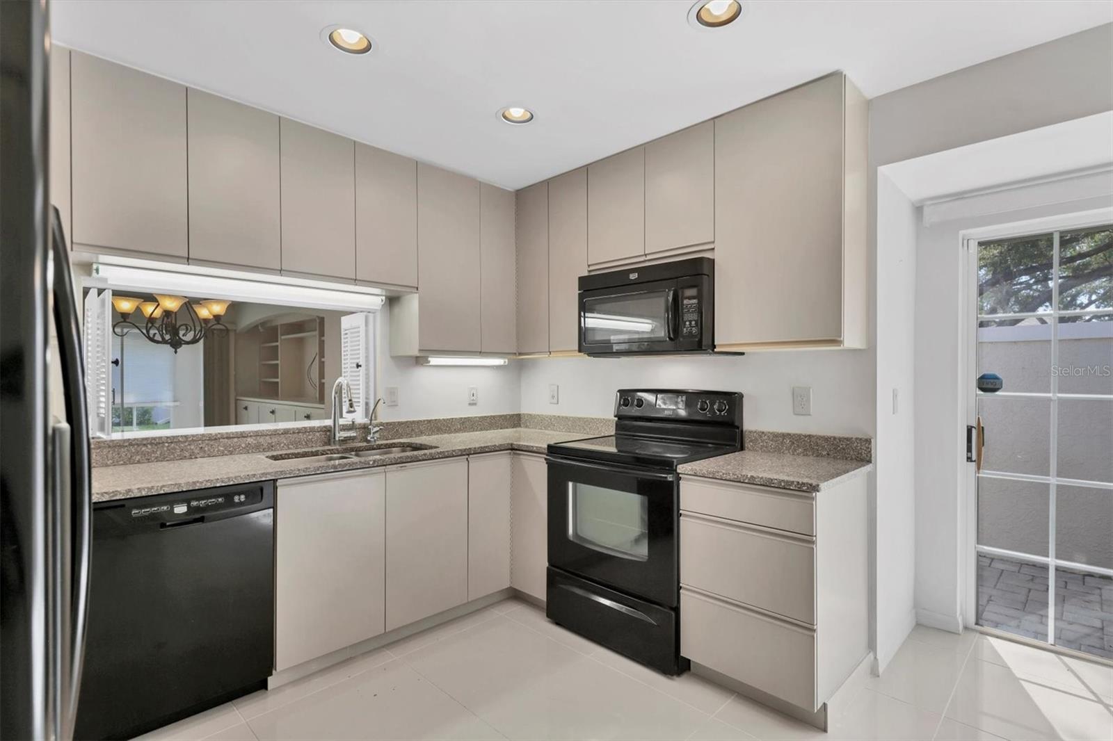 OAKLEY GREEN - Residential