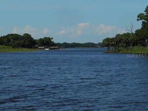 A home in PALM HARBOR