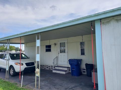 A home in PALM HARBOR