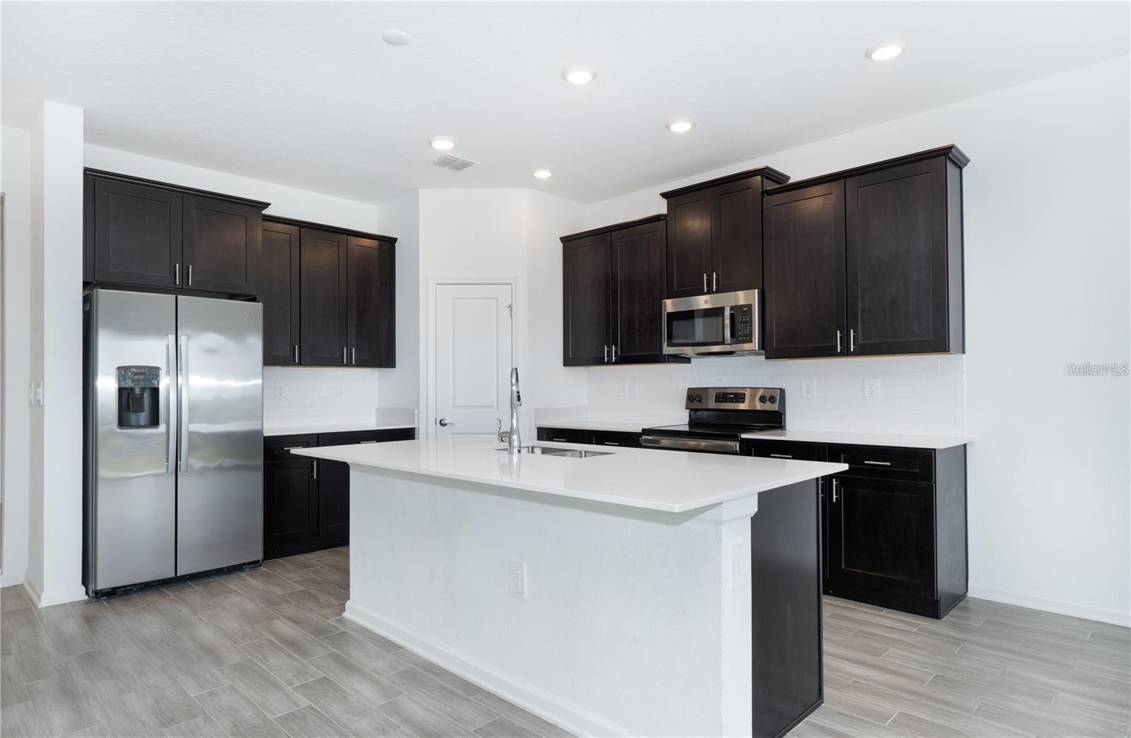 TRINITY LAKES PH 1 & 2 - Residential Lease