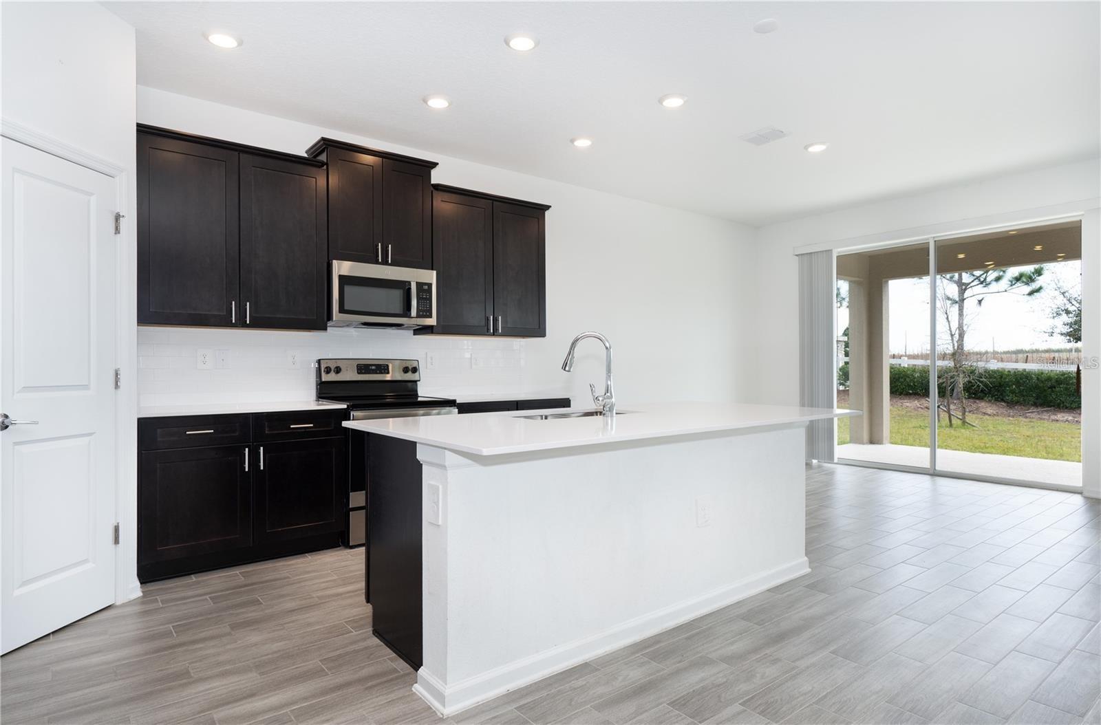 TRINITY LAKES PH 1 & 2 - Residential Lease