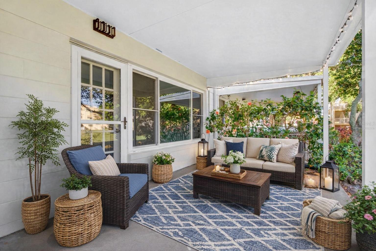 ON TOP OF THE WORLD - Residential