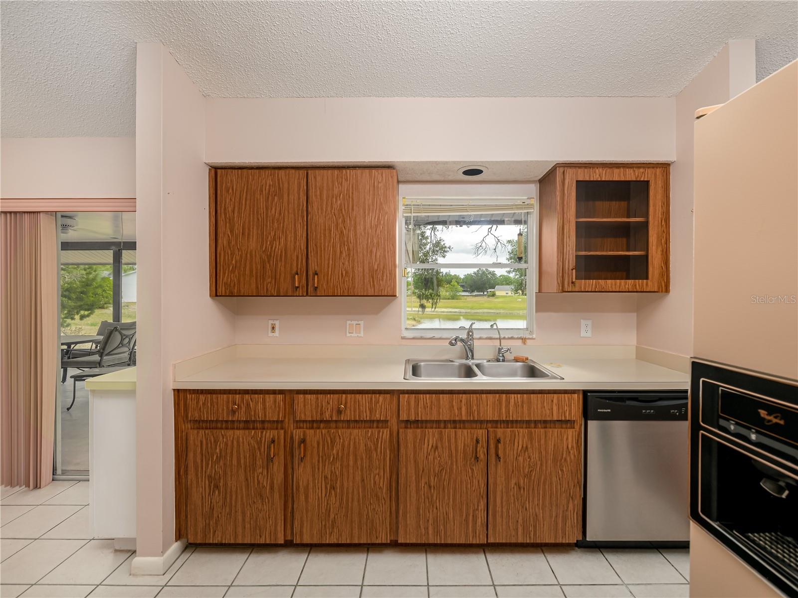 TURTLE LAKES - Residential