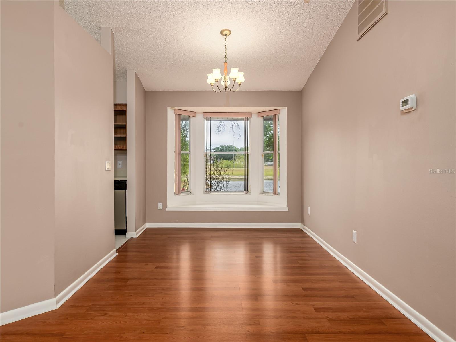 TURTLE LAKES - Residential