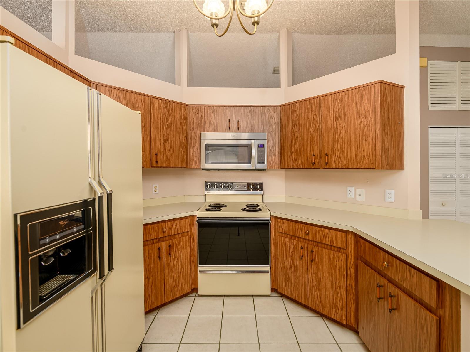 TURTLE LAKES - Residential