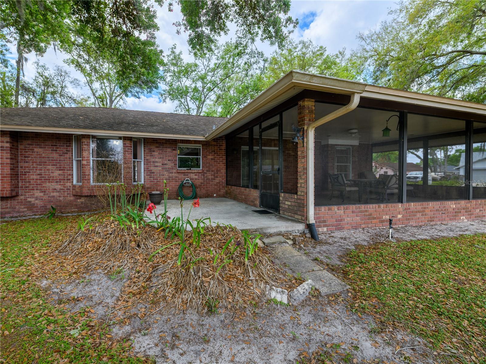 TURTLE LAKES - Residential