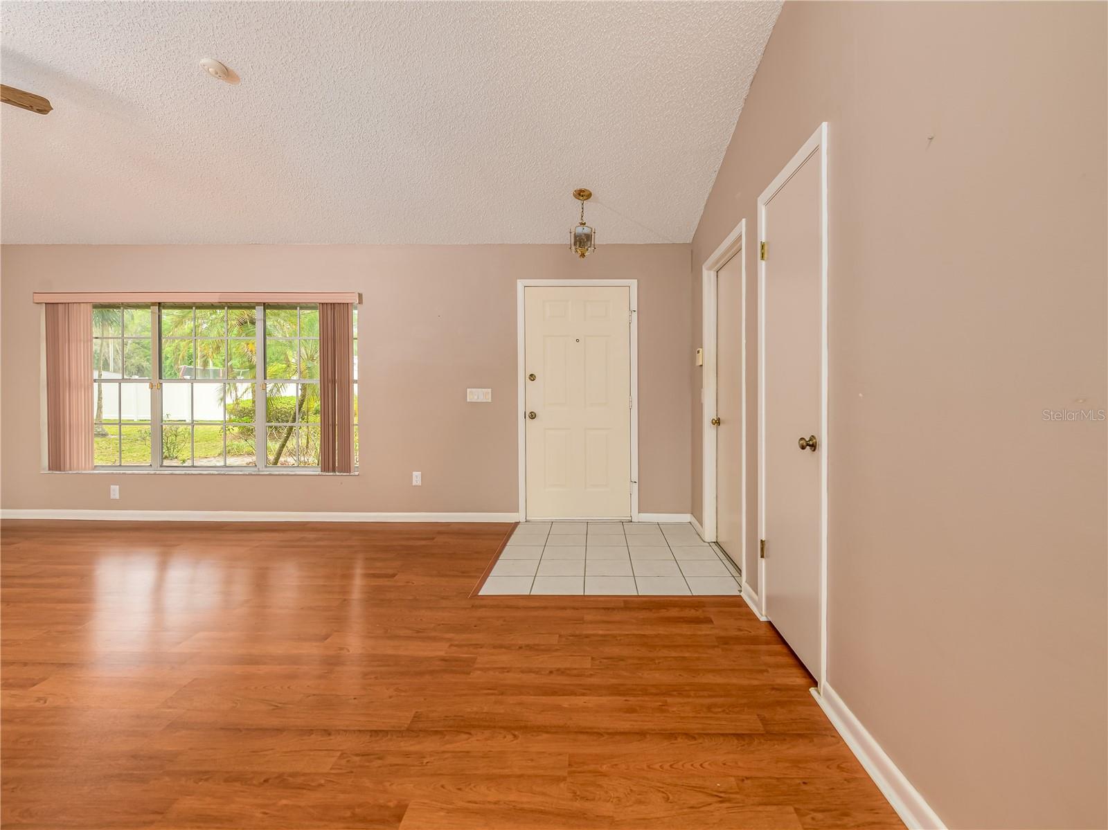 TURTLE LAKES - Residential