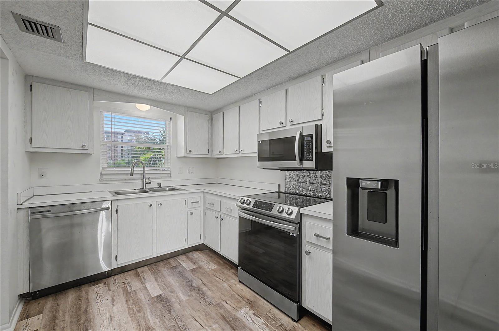 9 FORBES PLACE 205