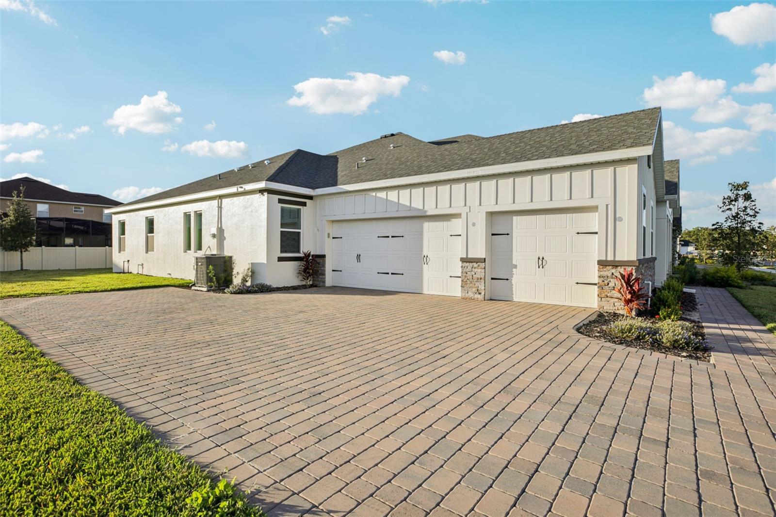 HAWK'S OVERLOOK - Residential