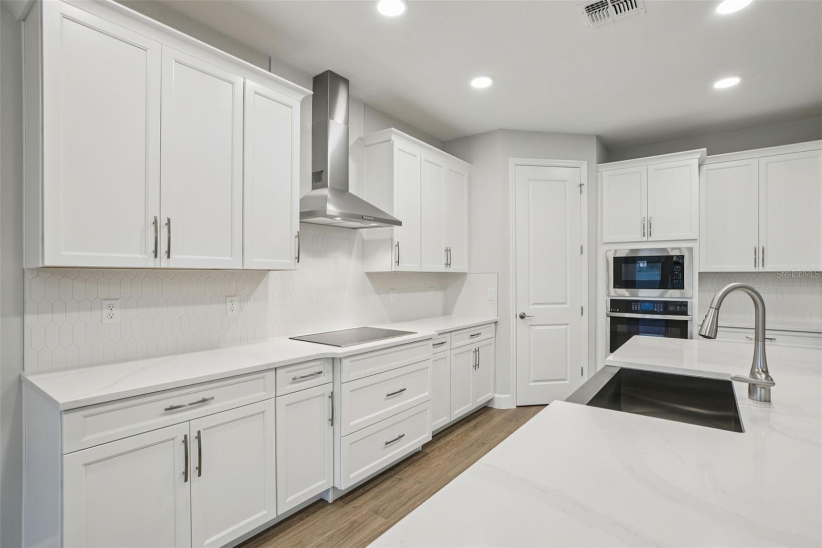 HAWK'S OVERLOOK - Residential