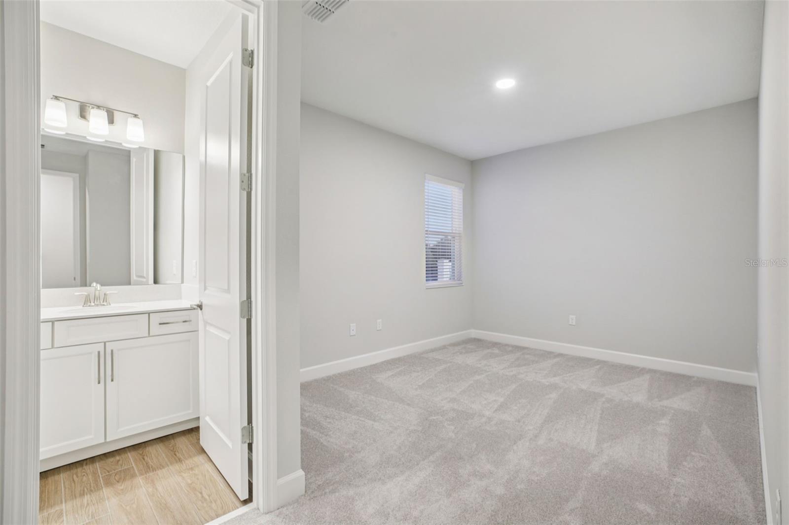 HAWK'S OVERLOOK - Residential